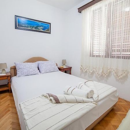Rooms Garden Petrovac Bilik gambar