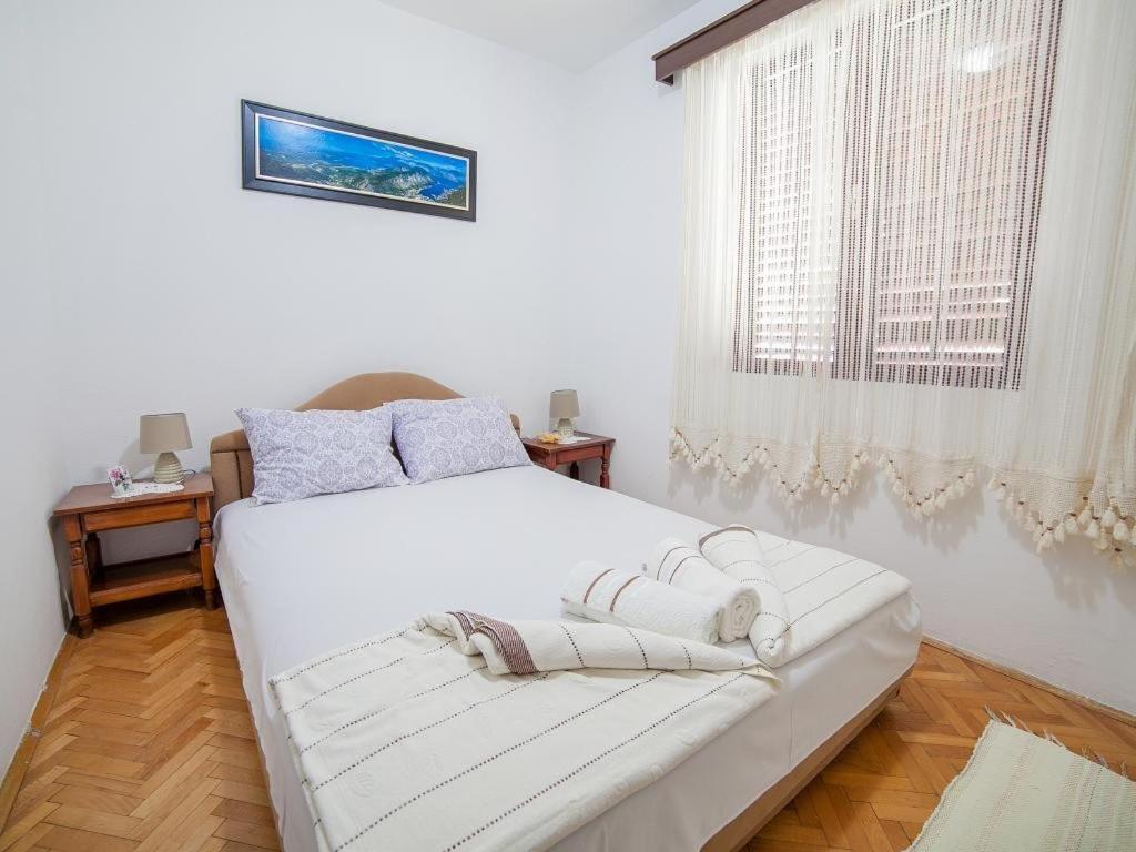Rooms Garden Petrovac Bilik gambar