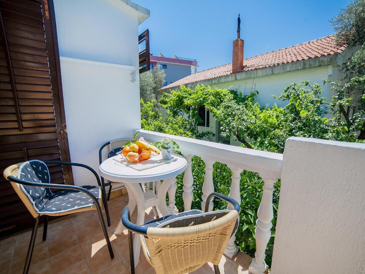 Rooms Garden Petrovac Bilik gambar