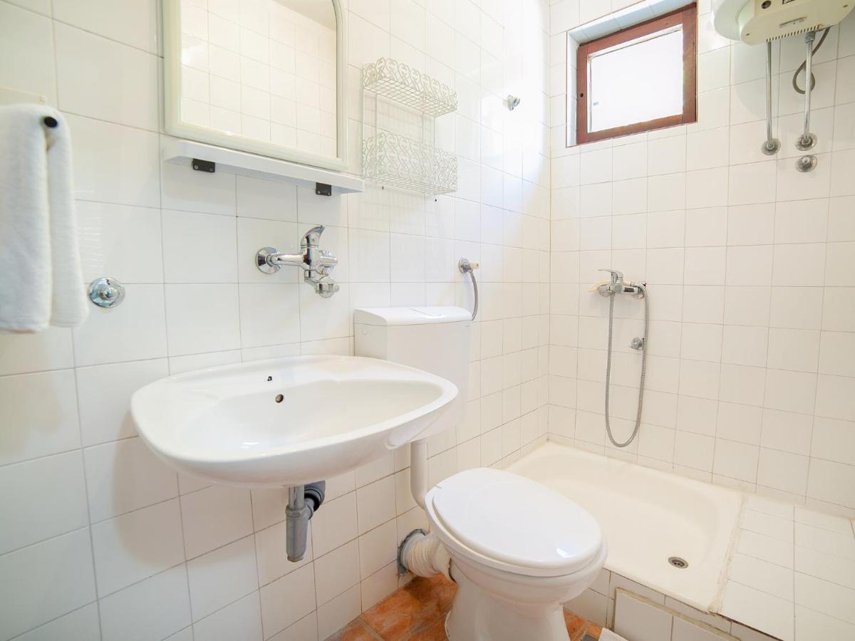 Rooms Garden Petrovac Bilik gambar